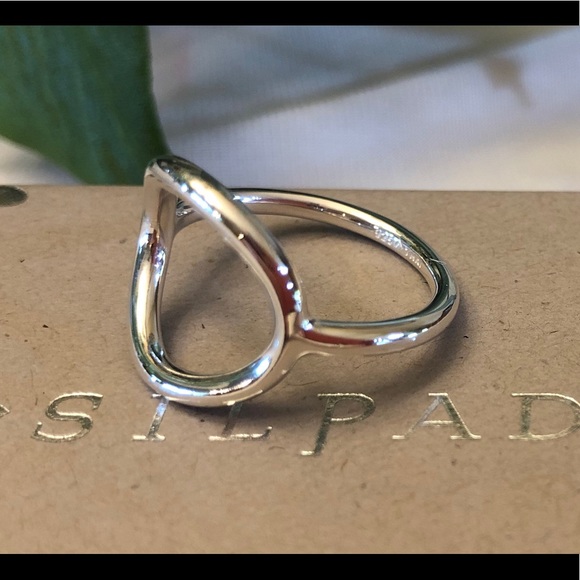Silpada “Karma” Circle Sterling Silver Ring SZ 9 - Picture 5 of 8